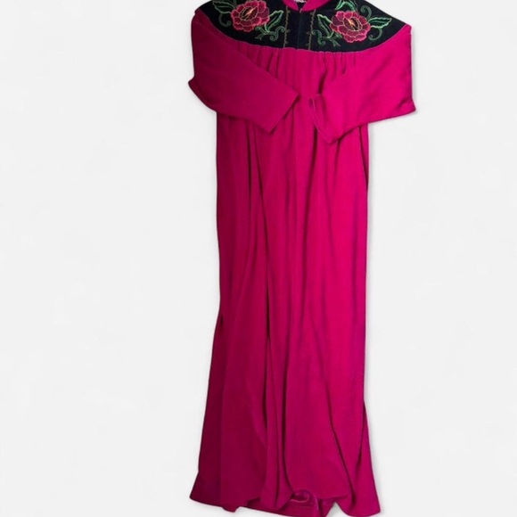 Vintage Vanity Fair Embroidered Floral House Dress Fuchsia Maxi - Picture 4 of 8